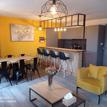 Apartamento La Cure Du Petit Doubs Rang Exterior foto